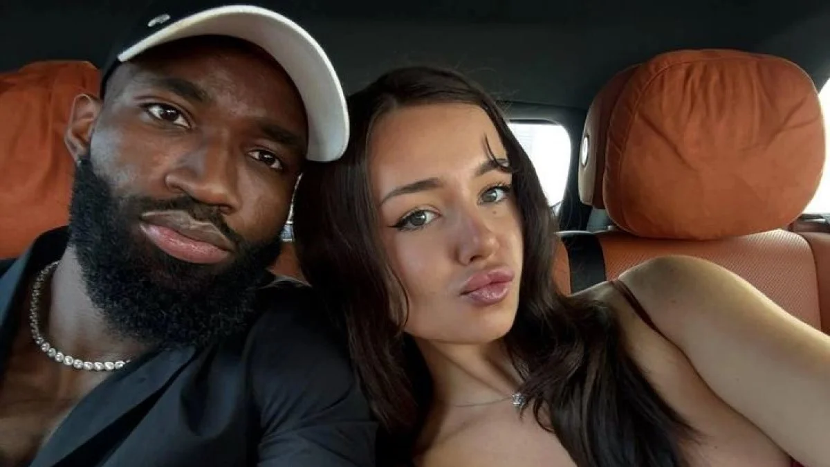 Николя Муми Нгамалеу с бывшей девушкой / фото из соцсетей