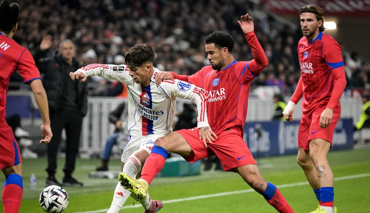 Ліон – ПСЖ – звіт матчу 09 11 2025 / фото: JEAN-PHILIPPE KSIAZEK/AFP via Getty Images