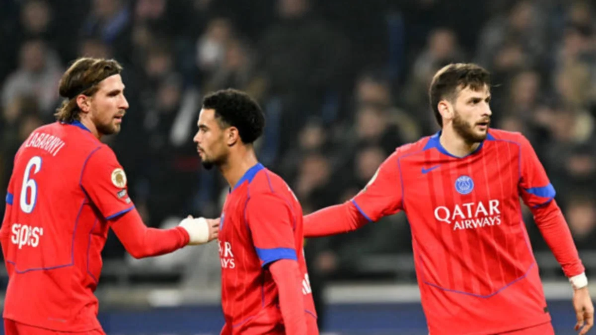 Забарный, Заир-Эмери и Кварацхелия / IMAGO