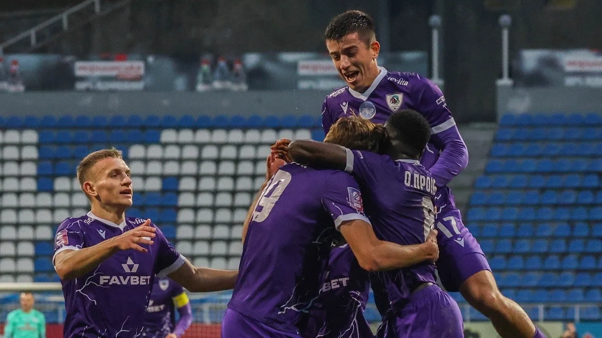 ЛНЗ / фото: ФК ЛНЗ