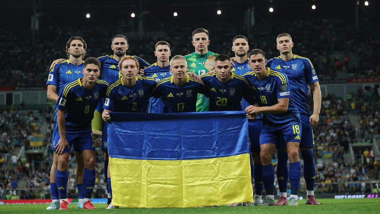 Збірна України в старій гостьовій формі / Getty Images