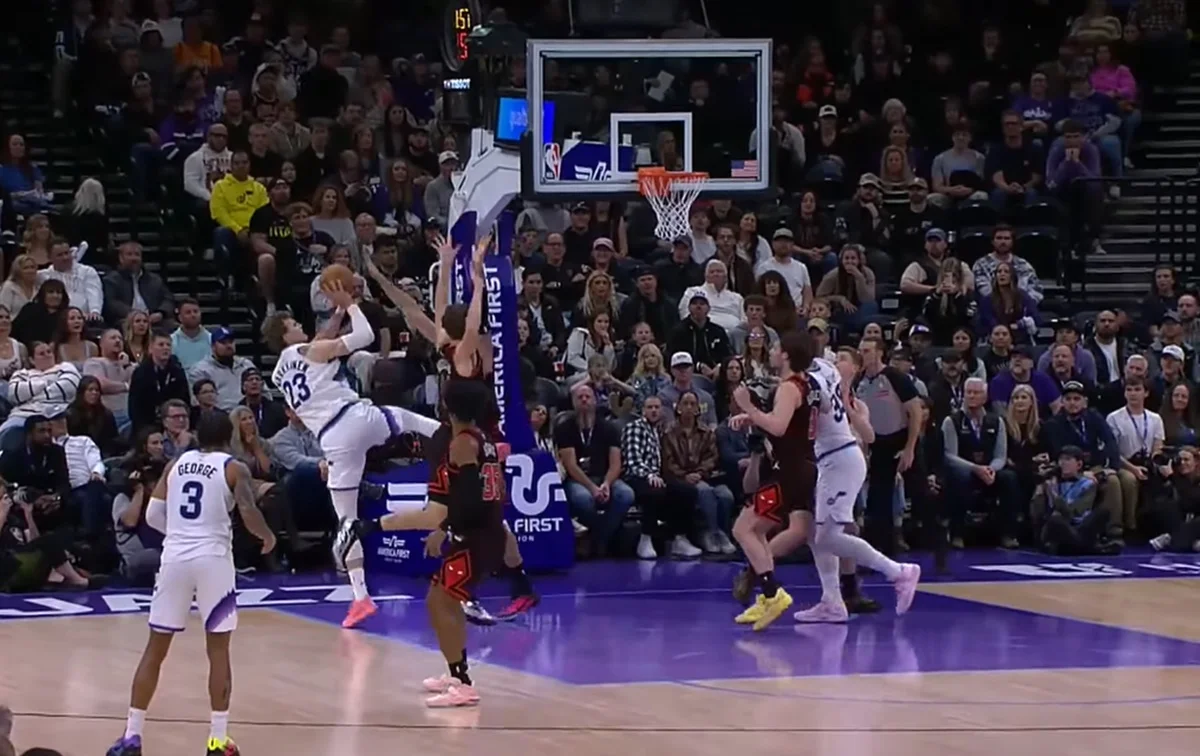 Юта змогла дотиснути Чикаго / скріншот