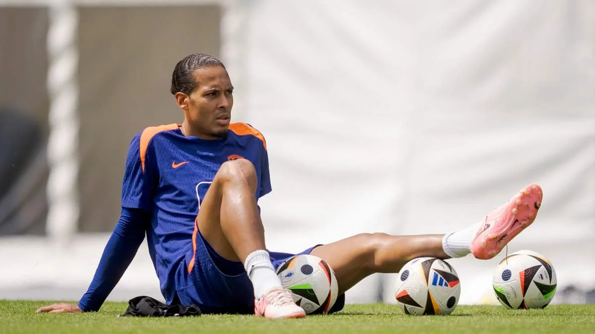 Вірджил ван Дейк / фото: Roy Lazet/Soccrates/Getty Images