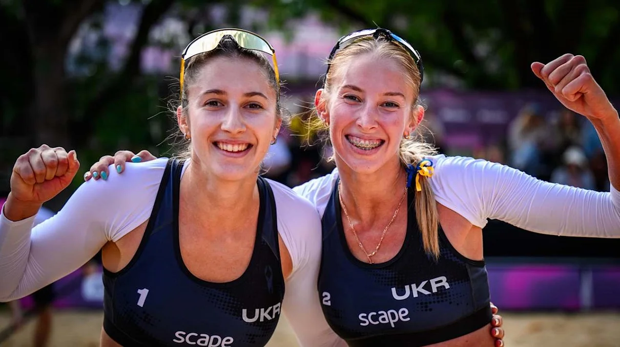 Лазаренко і Романюк / Фото з volleyballworld.com