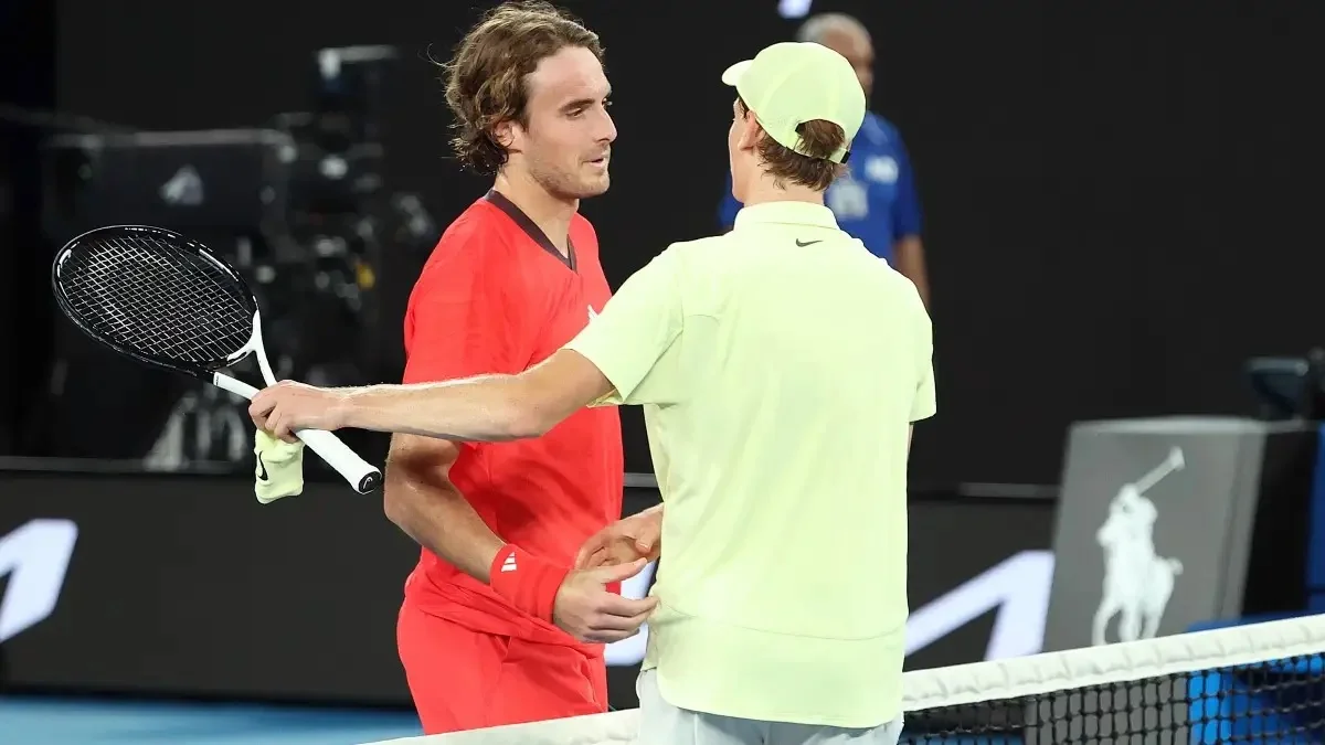 Стефанос Ціціпас (ліворуч) / Photo by Kelly Defina/Getty Images