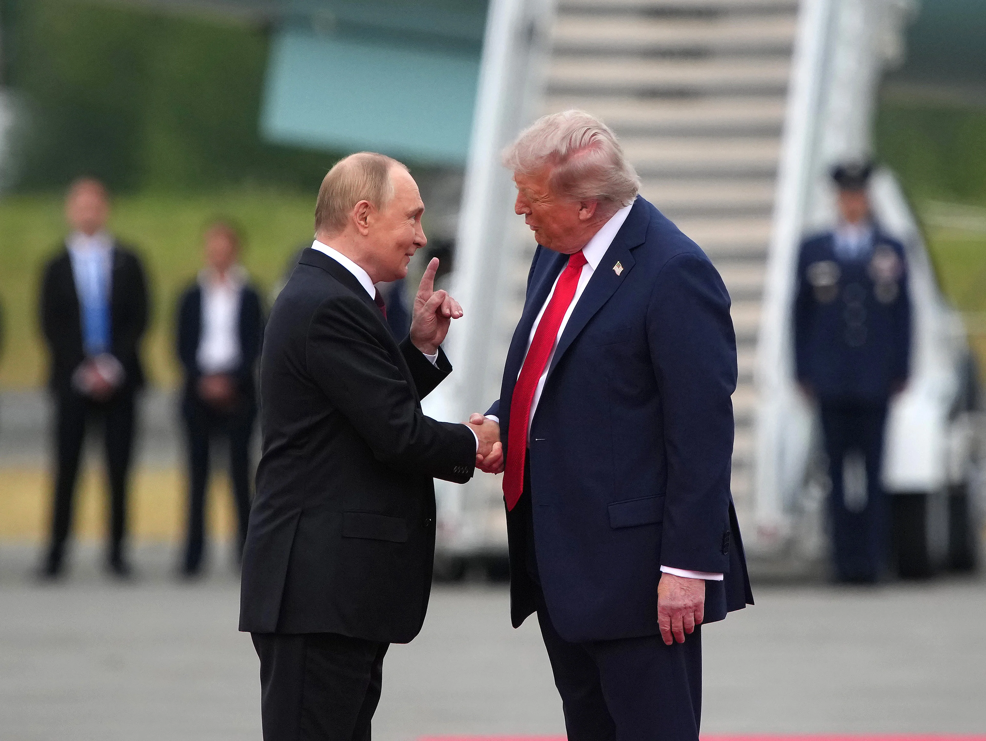 Путін і Трамп / Photo by Andrew Harnik/Getty Images