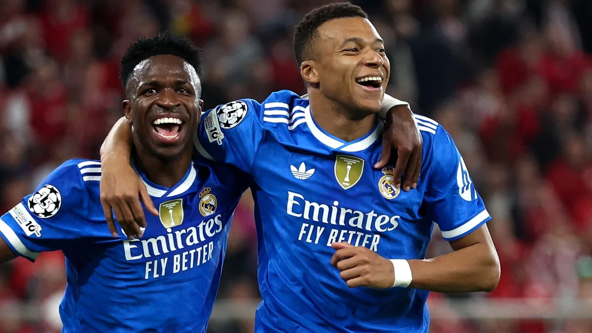 Винисиус Жуниор и Килиан Мбаппе / Getty Images