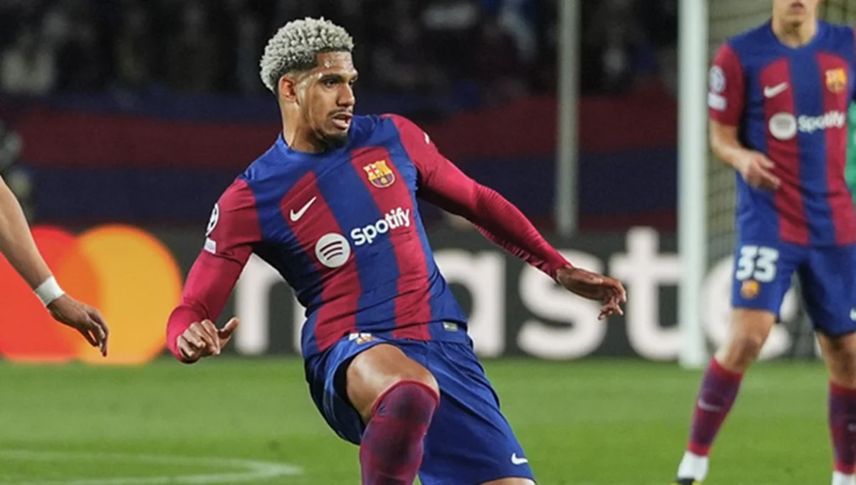 Рональд Араухо / фото: EFE