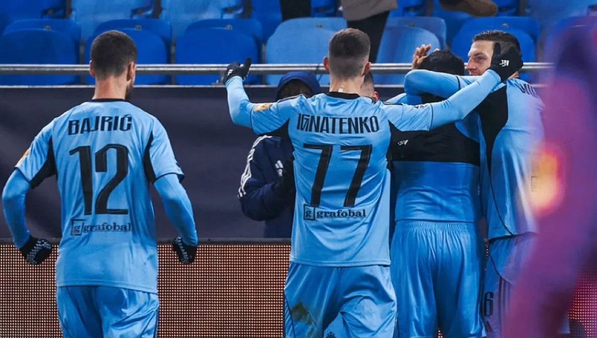 Ігнатенко з командою / фото: ФК Слован