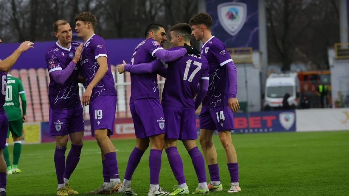 ЛНЗ – Оболонь – 3:0 / фото: ФК ЛНЗ