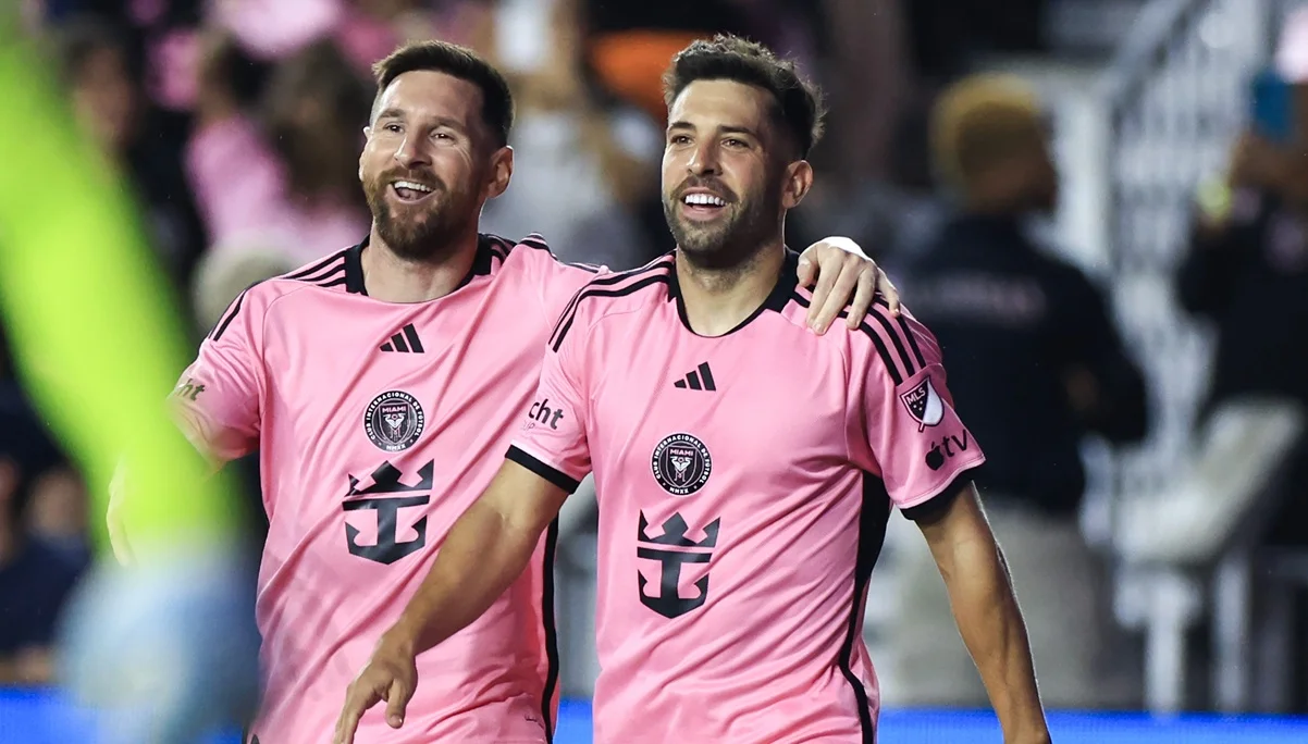 Месси и Альба / фото Carmen Mandato/Getty Images