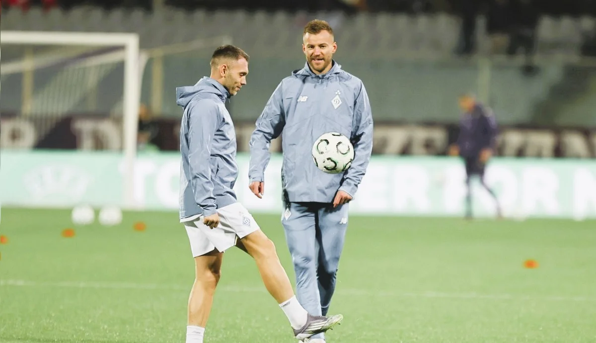 Ветерани випробовують поле у Флоренції / Фото ФК Динамо