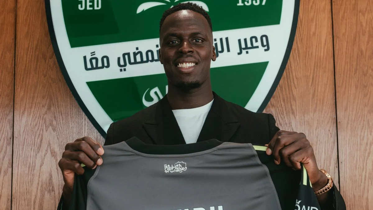 Едуард Менді / Аль-Ахлі