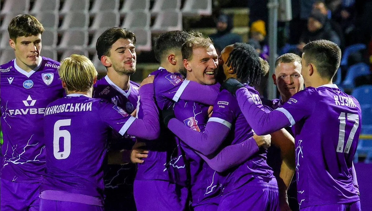 ЛНЗ – проміжний чемпіон / Фото ФК ЛНЗ