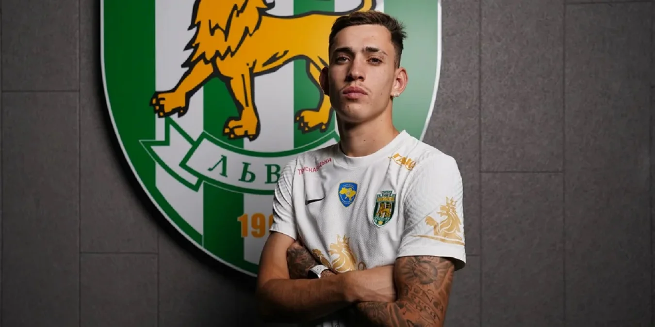 Стеніо / ФК Карпати