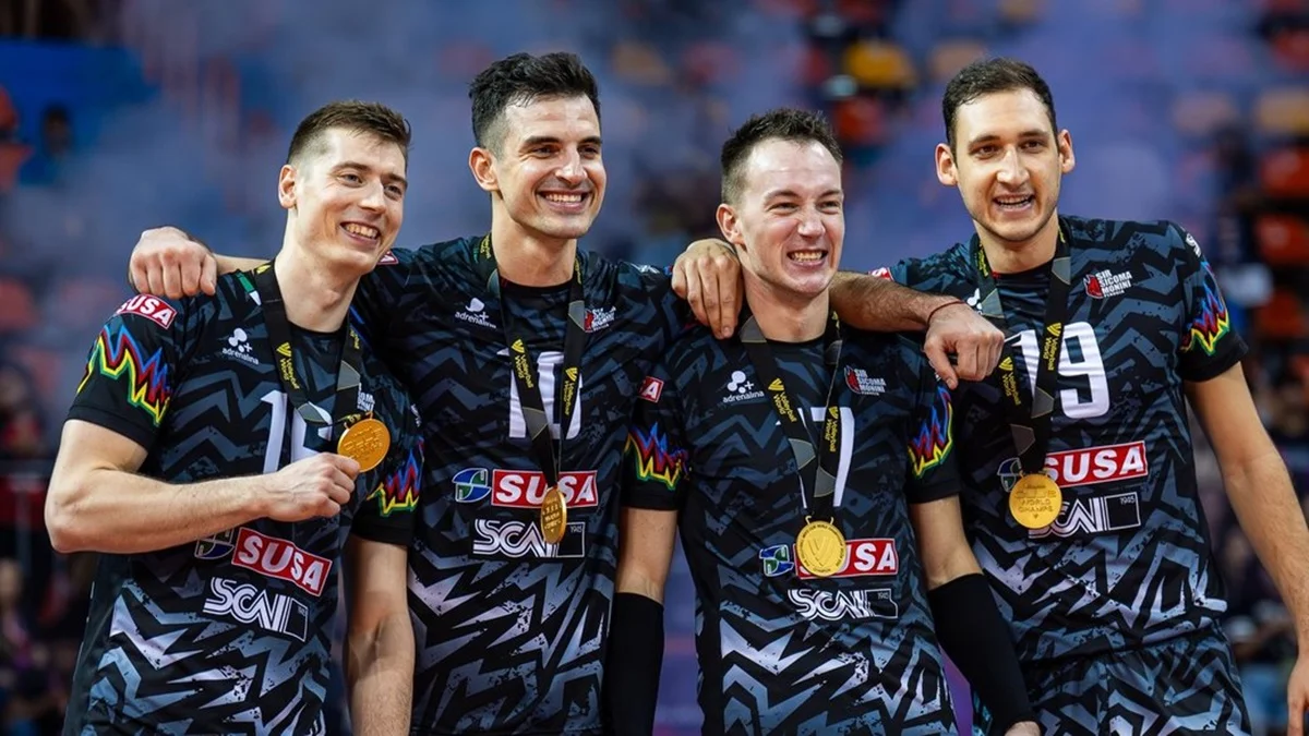 Олег Плотницкий (второй справа) / фото: ВК Перуджа