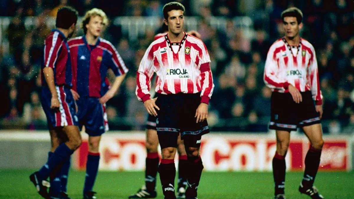 Футболісти Логроньєса в матчі з Барселоною / Мігель Морено