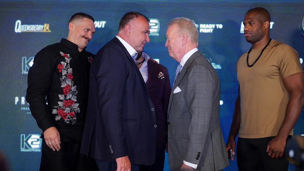 Усик та Клімас (крайні ліворуч) / Getty Images