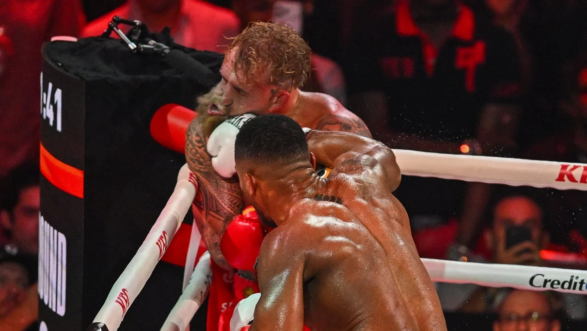 Пол проти Джошуа / Getty Images