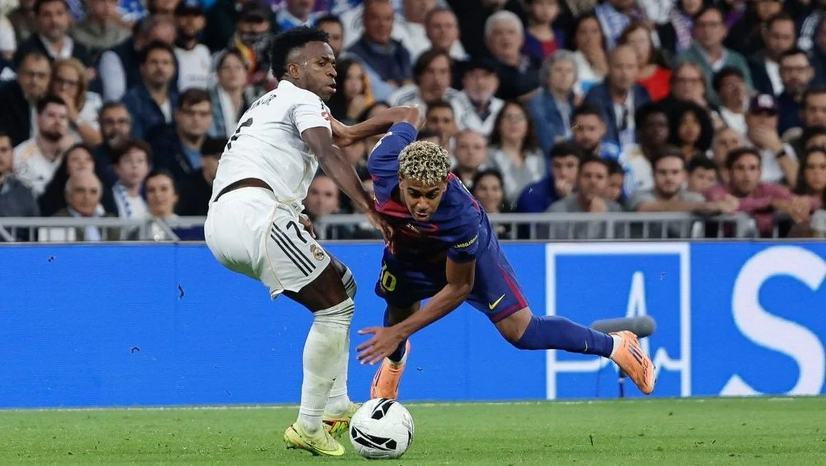 Винисиус Жуниор и Ламин Ямаль / EFE