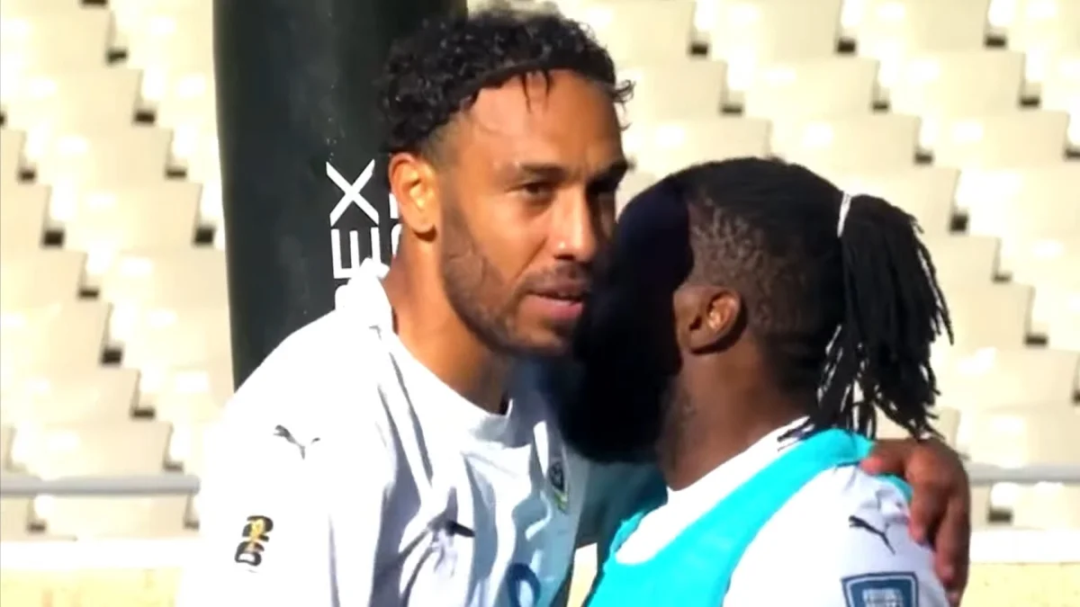 Фото к новости: Власти распустили сборную после провала на Кубке Африки – под раздачу попал экс-игрок Арсенала и Барселоны