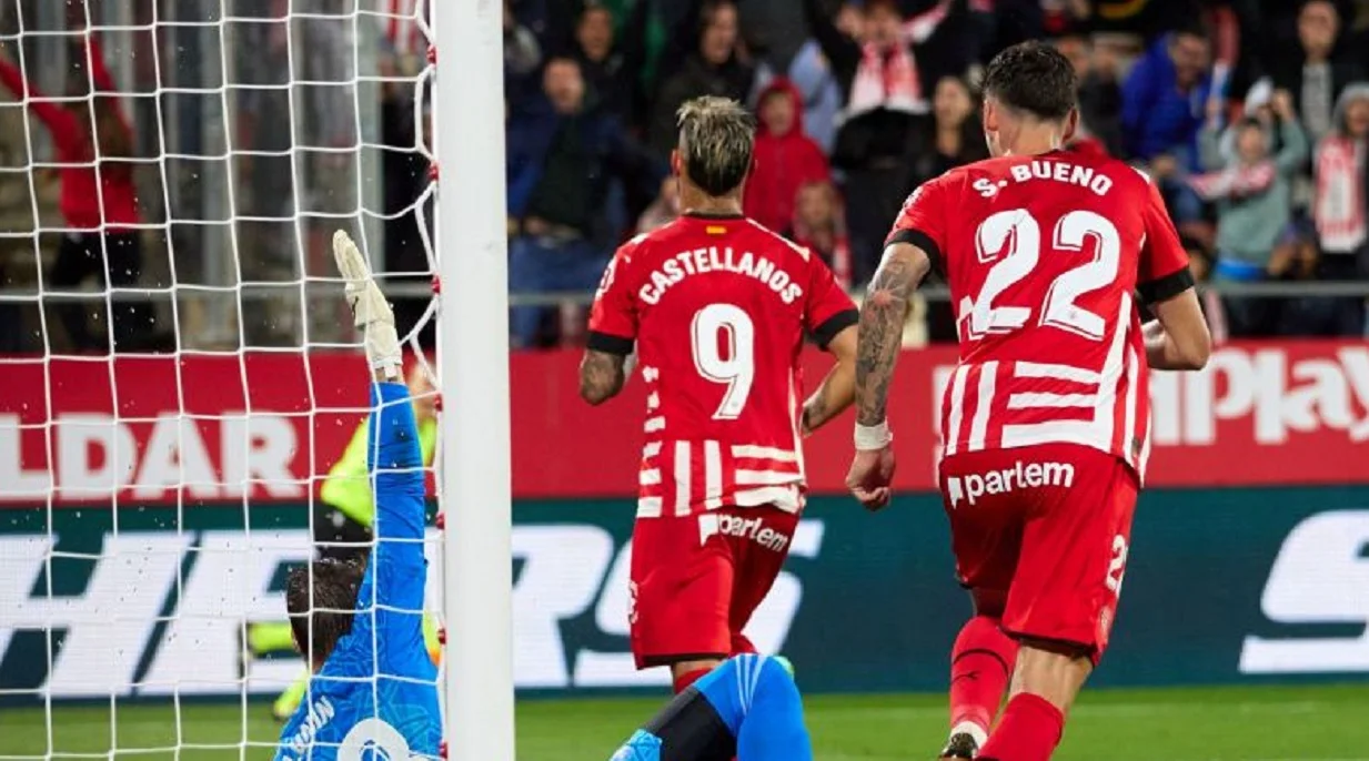 Кастельянос кладет покер Лунину / Фото пресс-службы Ла Лиги