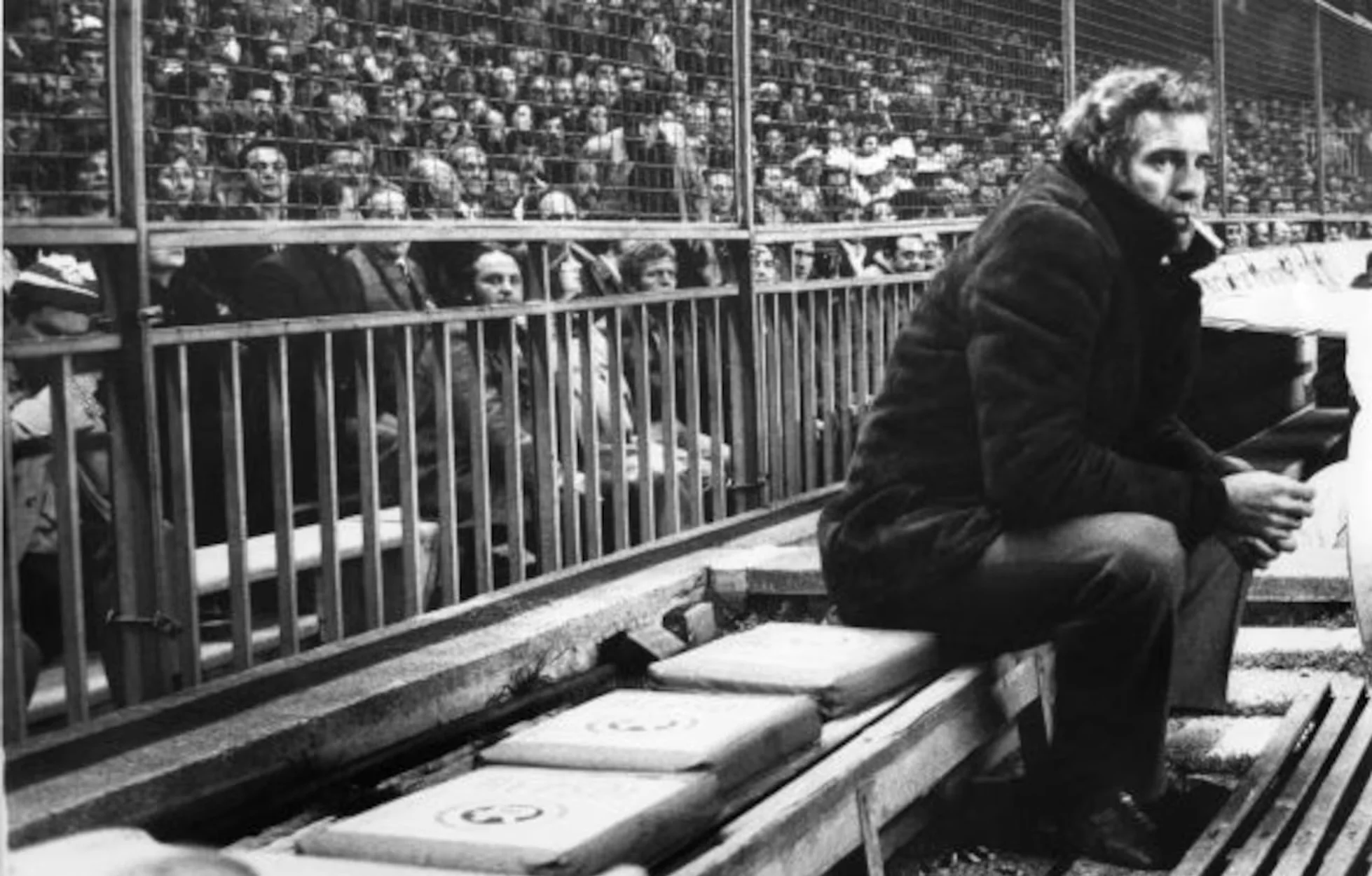 Луис Арагонес на тренерской скамье / Чема Конеса