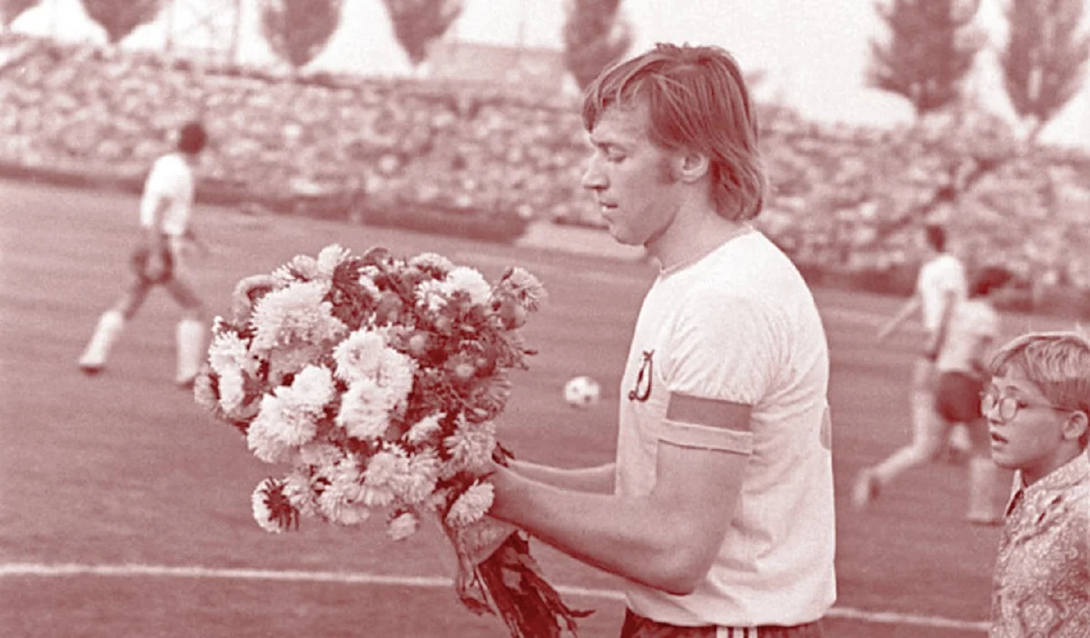 Капітан Динамо Віктор Колотов перед початком матчу / Фото Володимира Сусловича