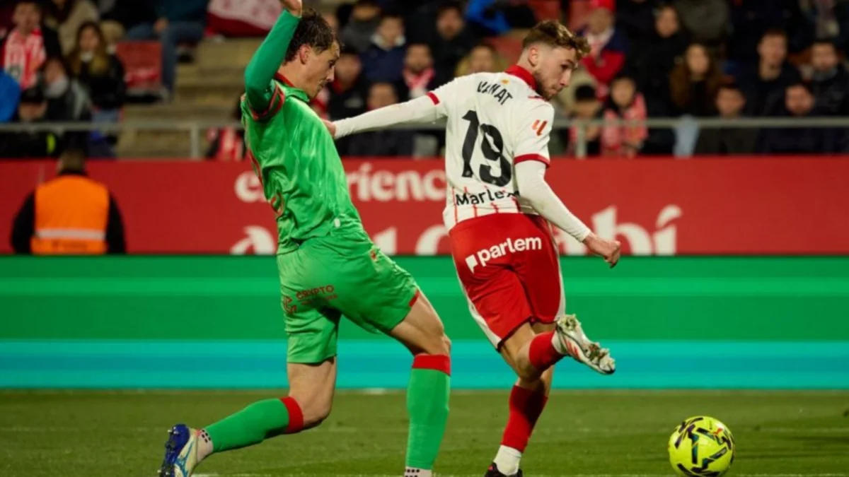 Фото к новости: Шедевр Ваната подарил Жироне победу над Осасуной – Владислав забил во втором матче подряд, VAR украл дубль украинца