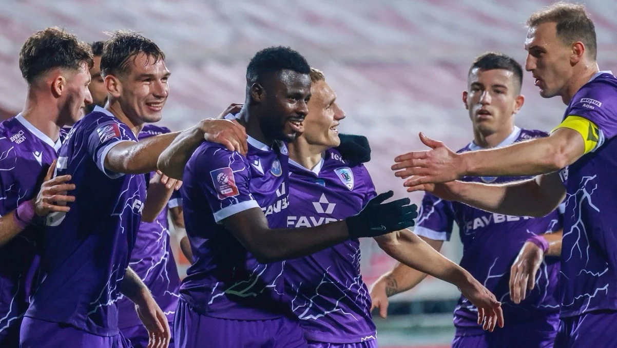 ЛНЗ зумів здивувати / фото: ФК ЛНЗ