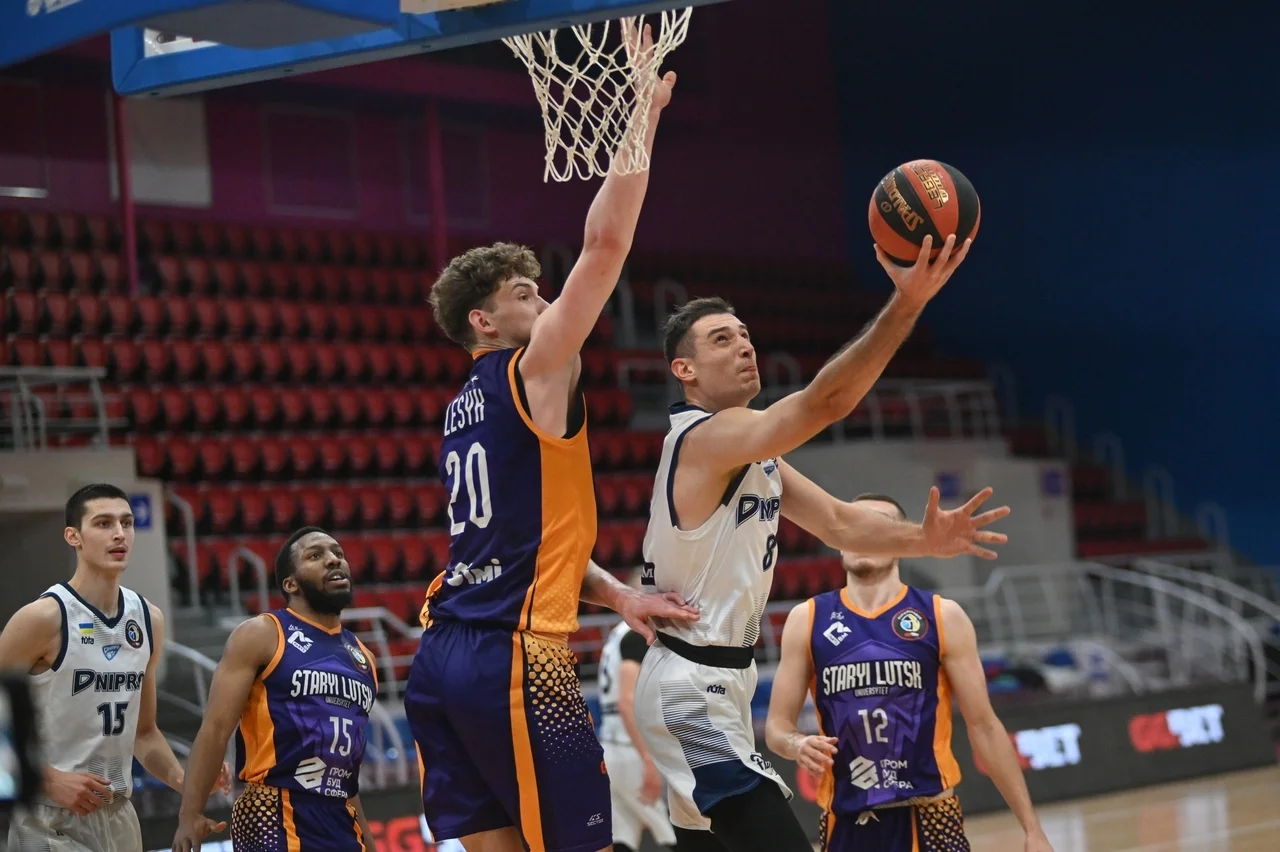 Дніпро – Старий Луцьк / ФБУ