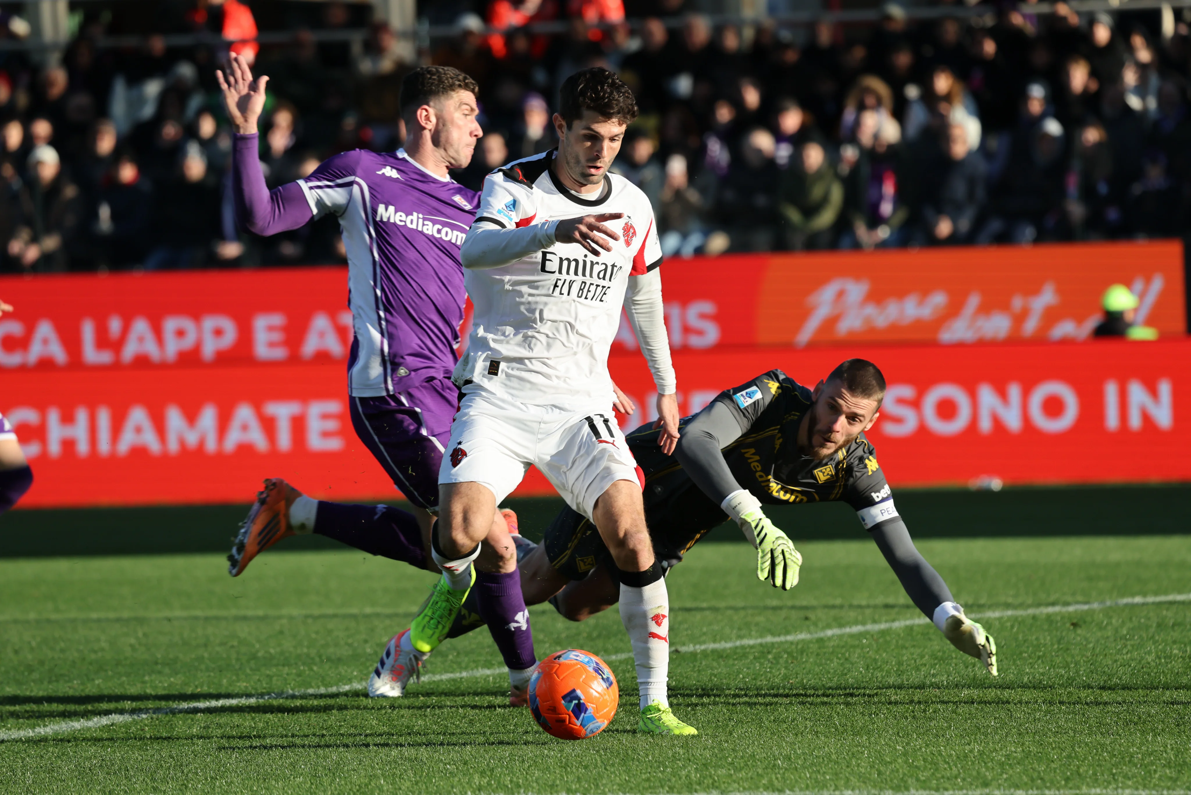Крістіан Пулішіч марнує гольовий момент у матчі з Фіорентиною / Andrea Martini/NurPhoto via Getty Images