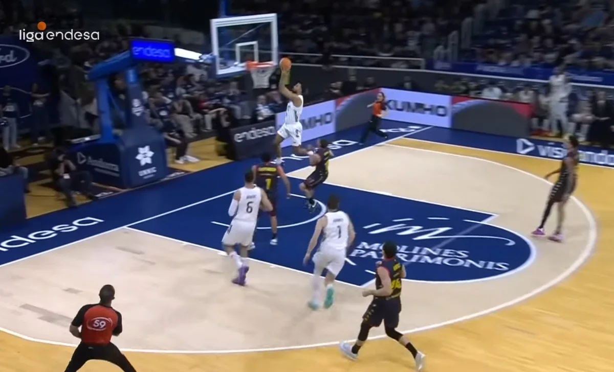 Реал Мадрид оказался сильнее МораБанк Андорра / скриншот