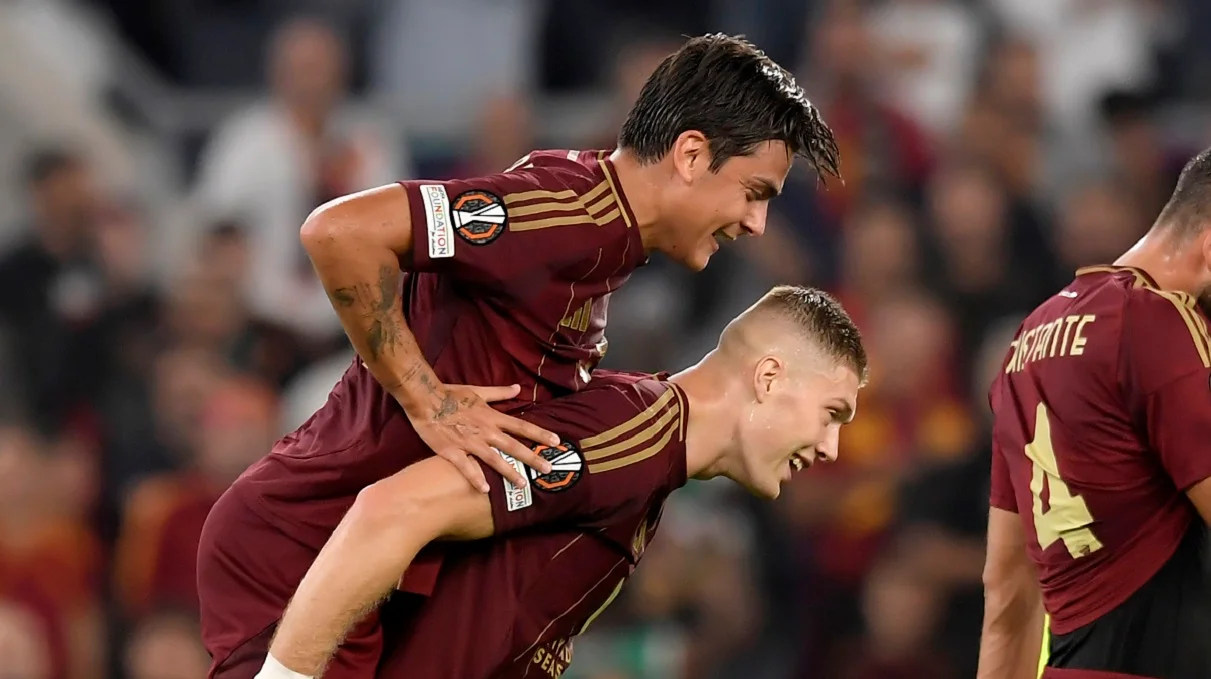 Дибала на Довбику / Photo by Antonietta Baldassarre/Insidefoto/LightRocket via Getty Images