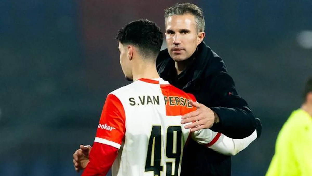 Шакіл ван Персі з батьком / фото: IMAGO