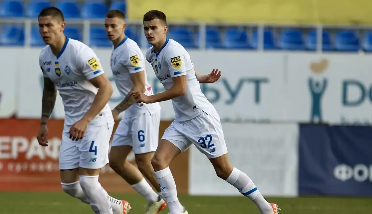 Тарас Михавко з партнерами по команді / фото: ФК Динамо