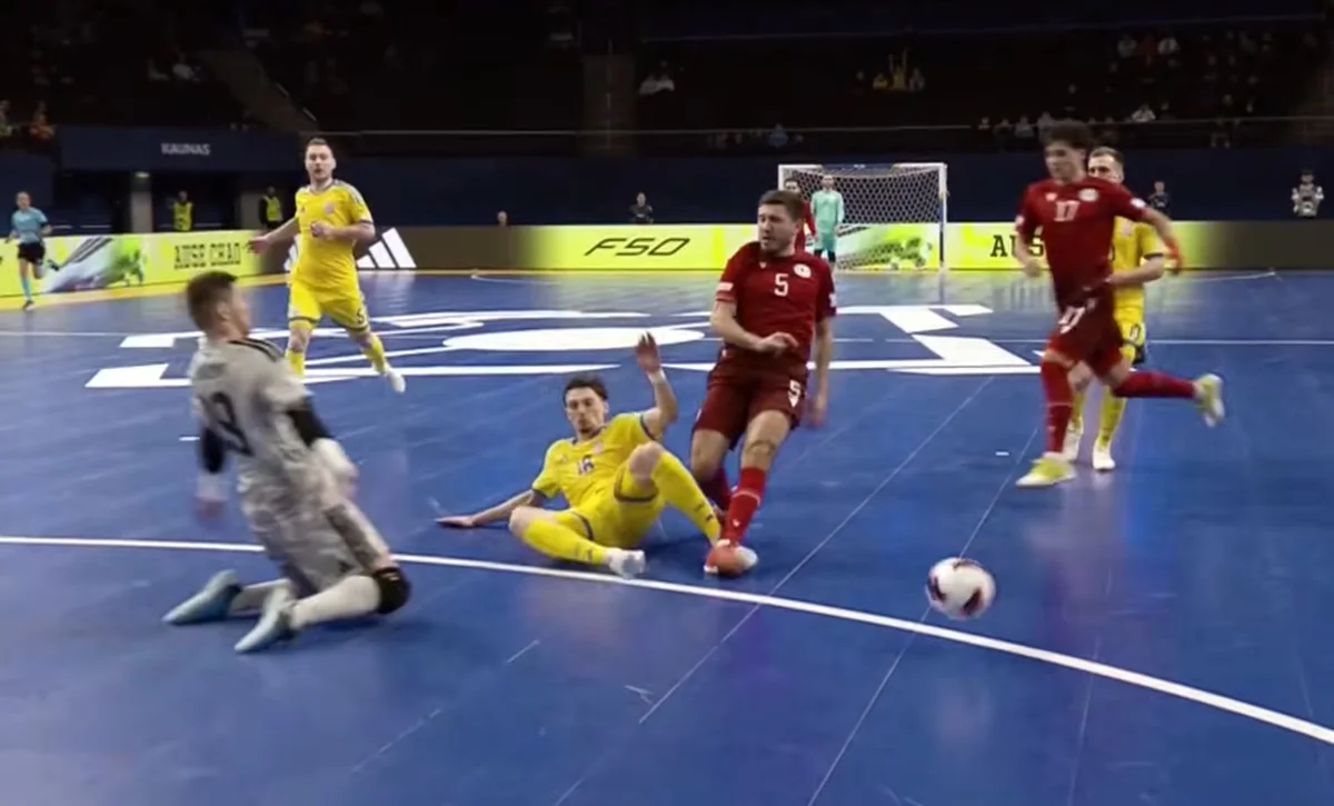 Украина уступила Армении / скриншот