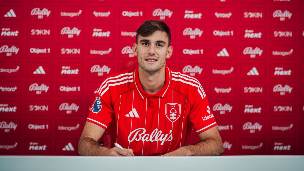 Лоренцо Лукка / Photo by Ritchie Sumpter/Nottingham Forest FC via Getty Images