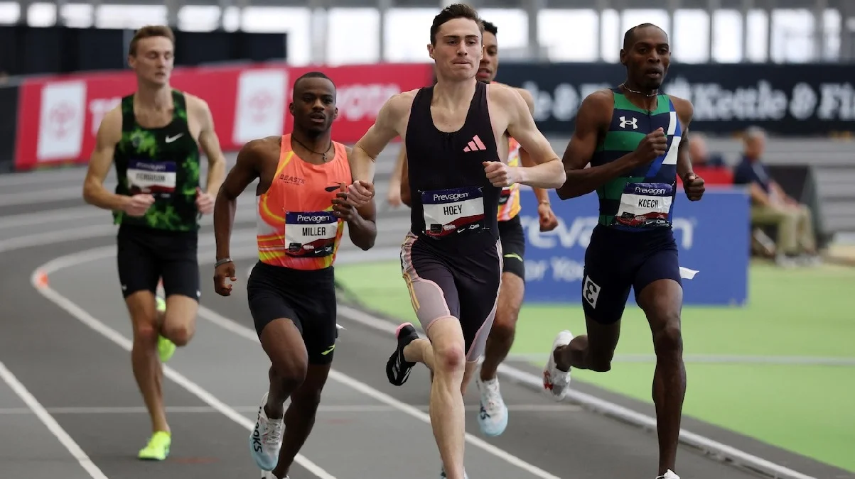 Джош Гоуї (в центрі) / AFP