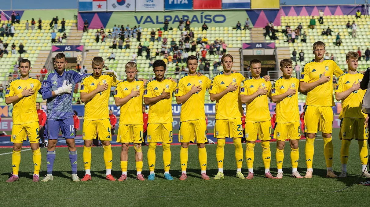 Пищур (второй справа) в составе сборной Украины U-20 / Фото Андрея Ющака