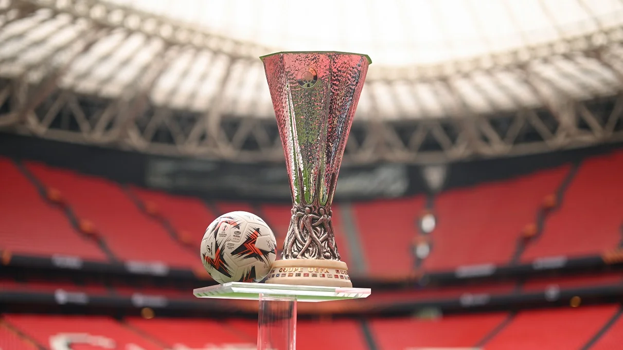Трофей Лиги Европы / Getty Images