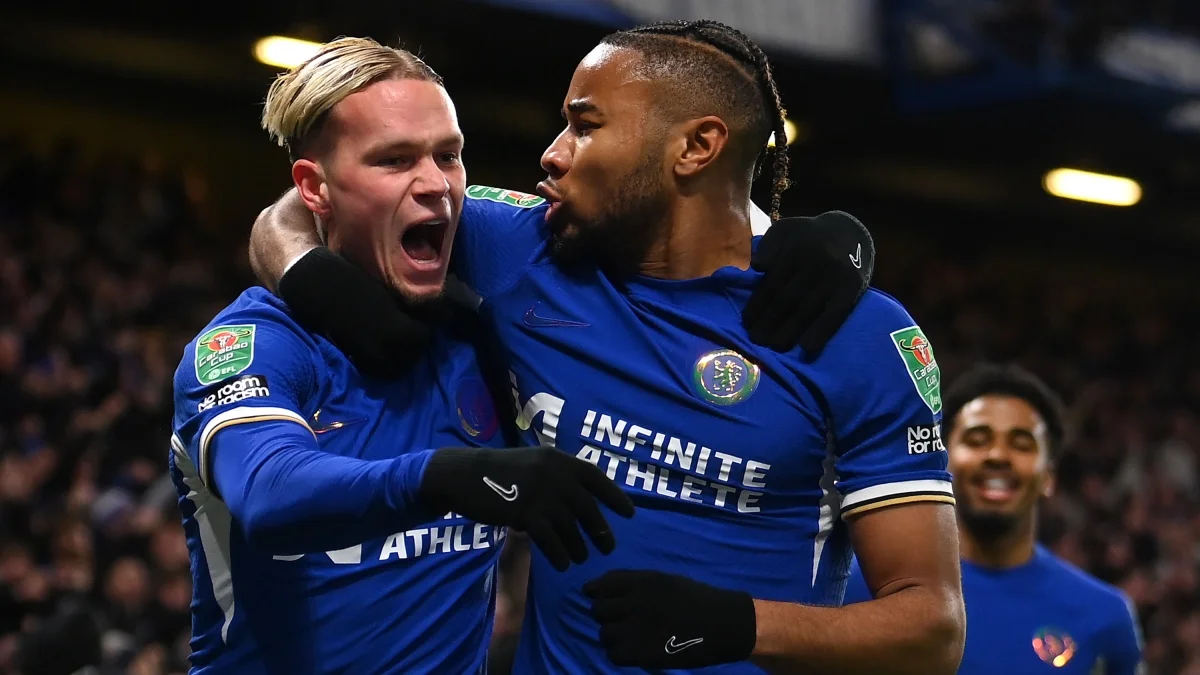 Мудрик и Нкунку / фото: Getty images