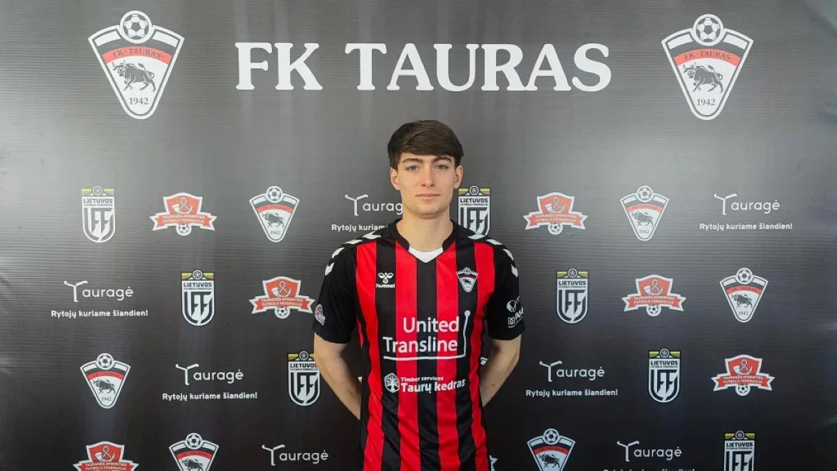 Артем Оніщенко / ФК Таурас