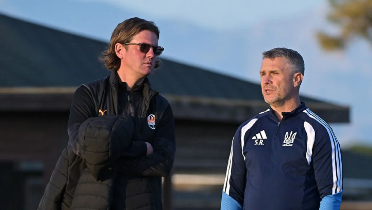 Сергій Ребров (праворуч) у таборі Шахтаря в Туреччині / ФК Шахтар