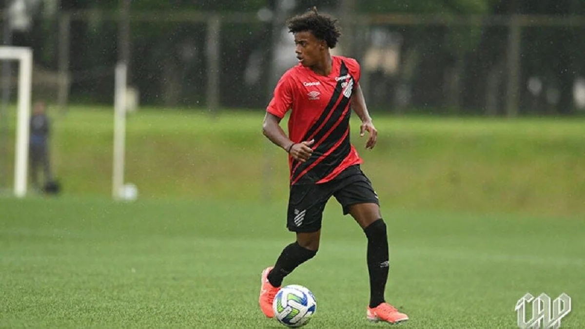 Бруниньо Брага / ФК Атлетико Паранаэнсе