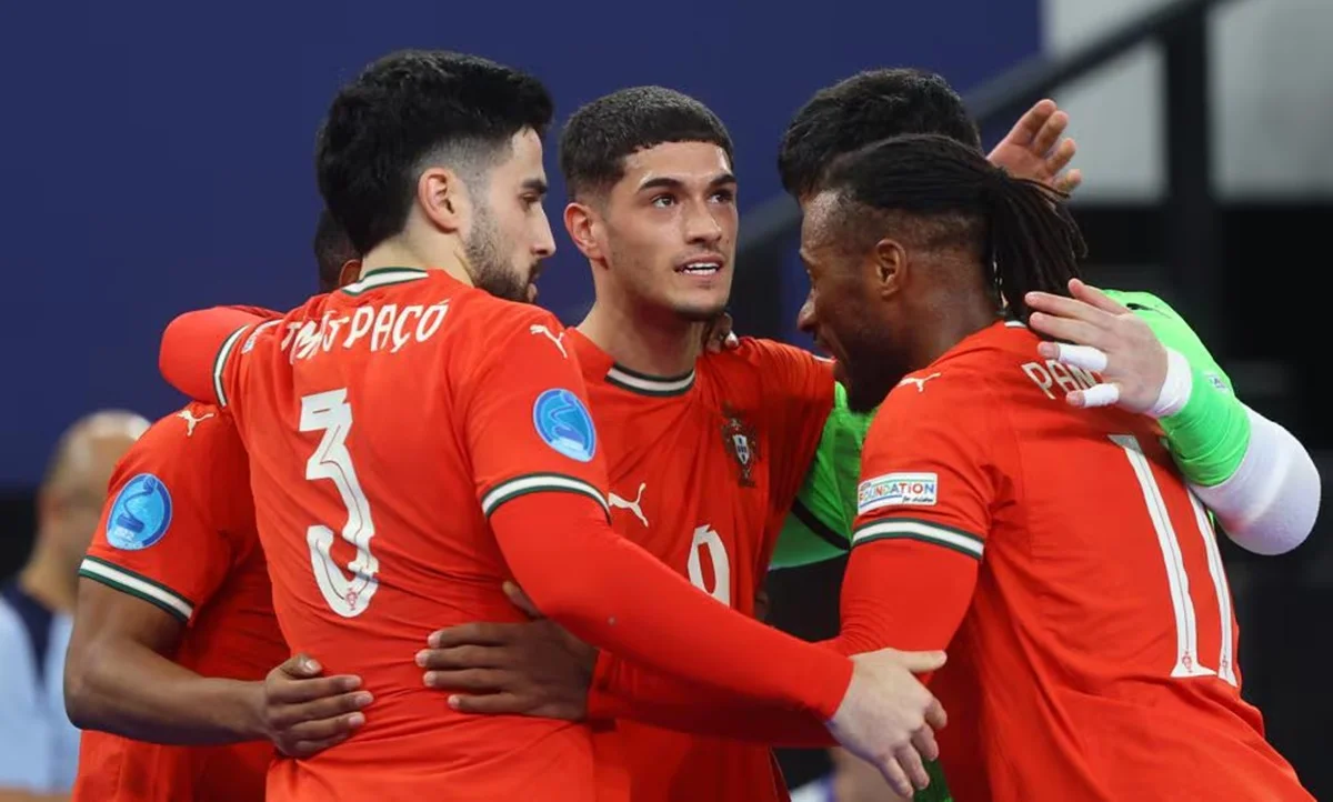 Сборная Португалии, действующий чемпион Евро / UEFA