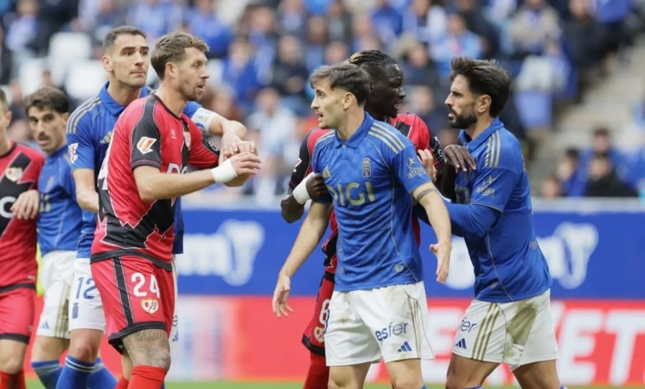 Райо Вальєкано проти Овʼєдо / фото: Ла Ліга