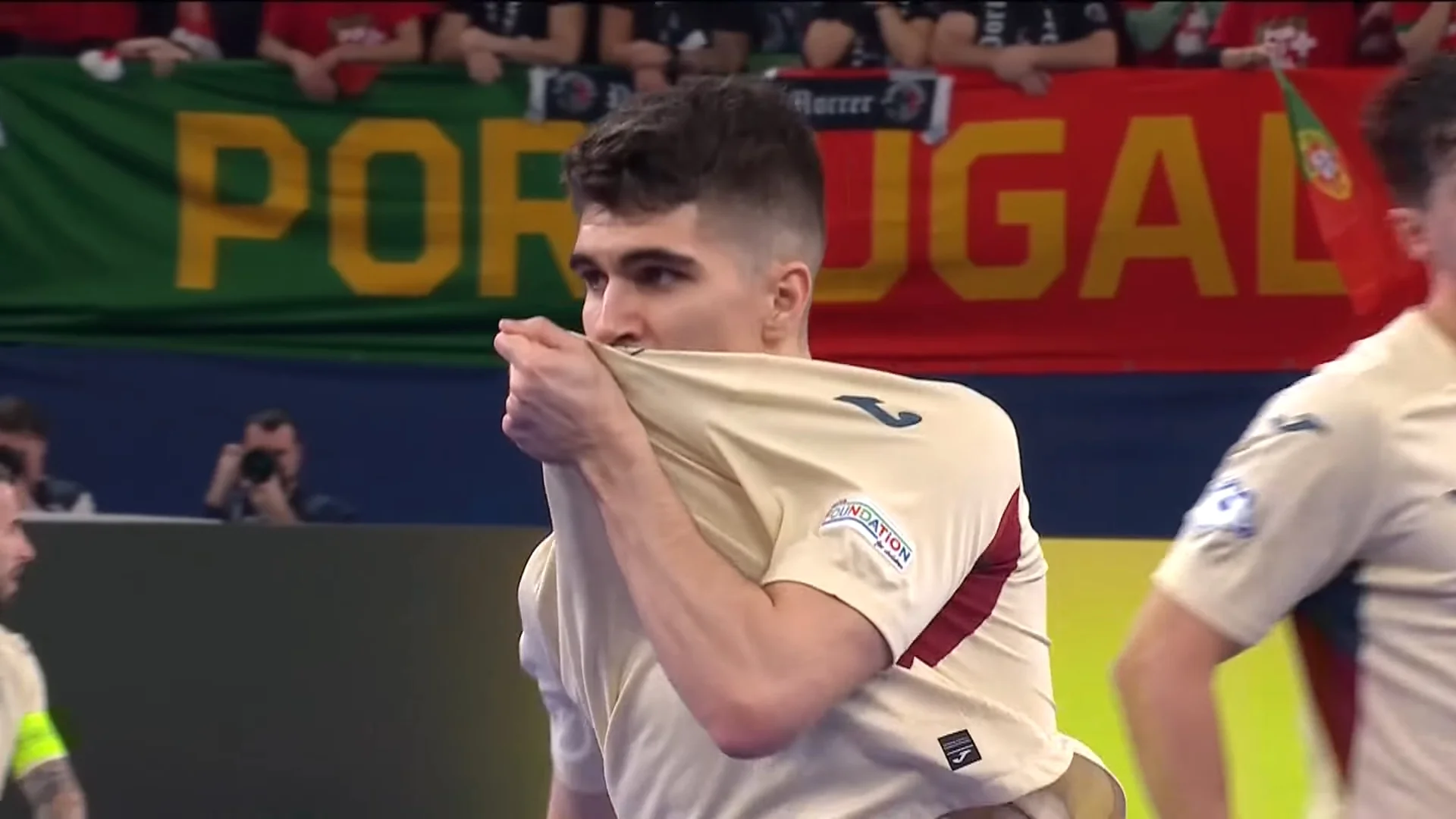  Испания – Португалия / Скриншот