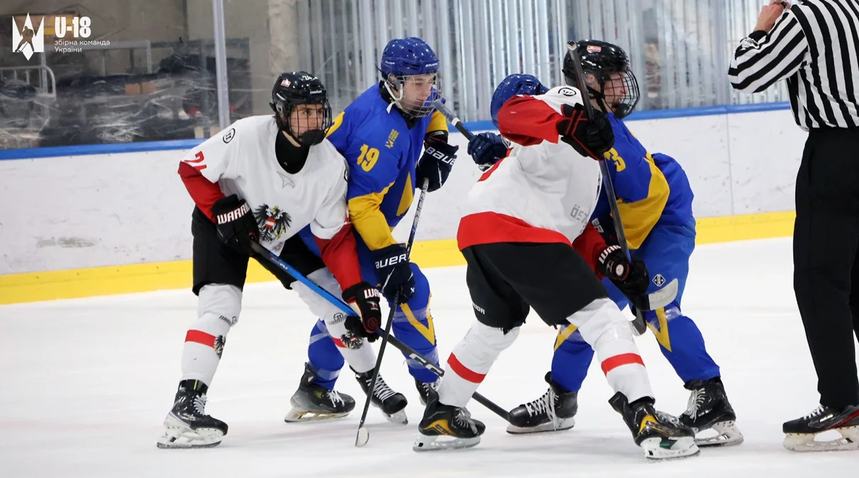 Сборная Украины U-18 по хоккею выиграла Турнир трех наций / ФХУ