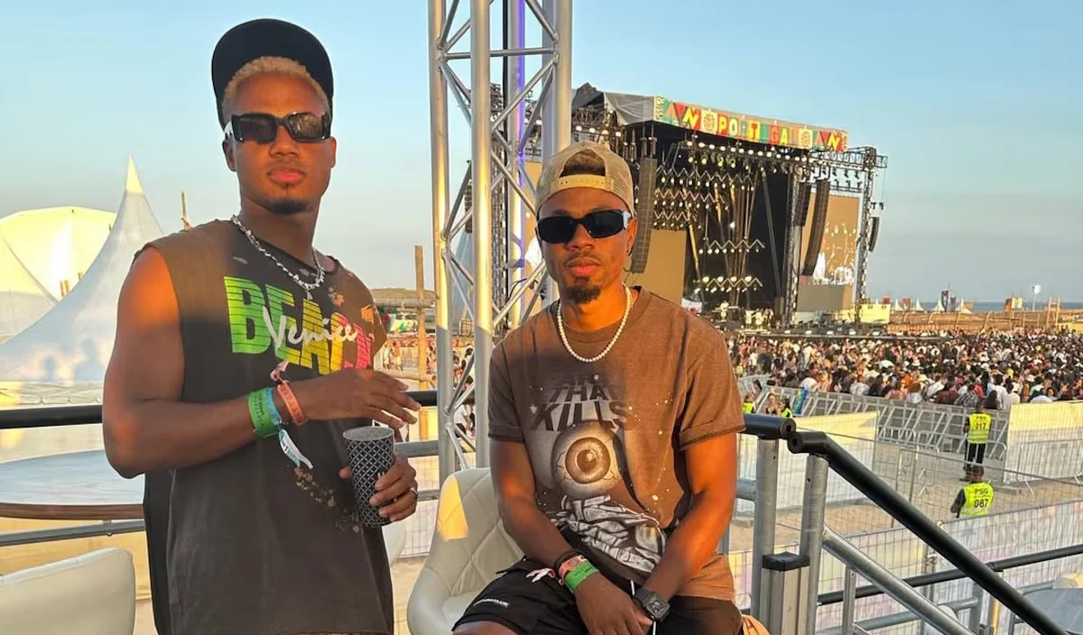 Ансу Фати с братом / фото из соцсетей